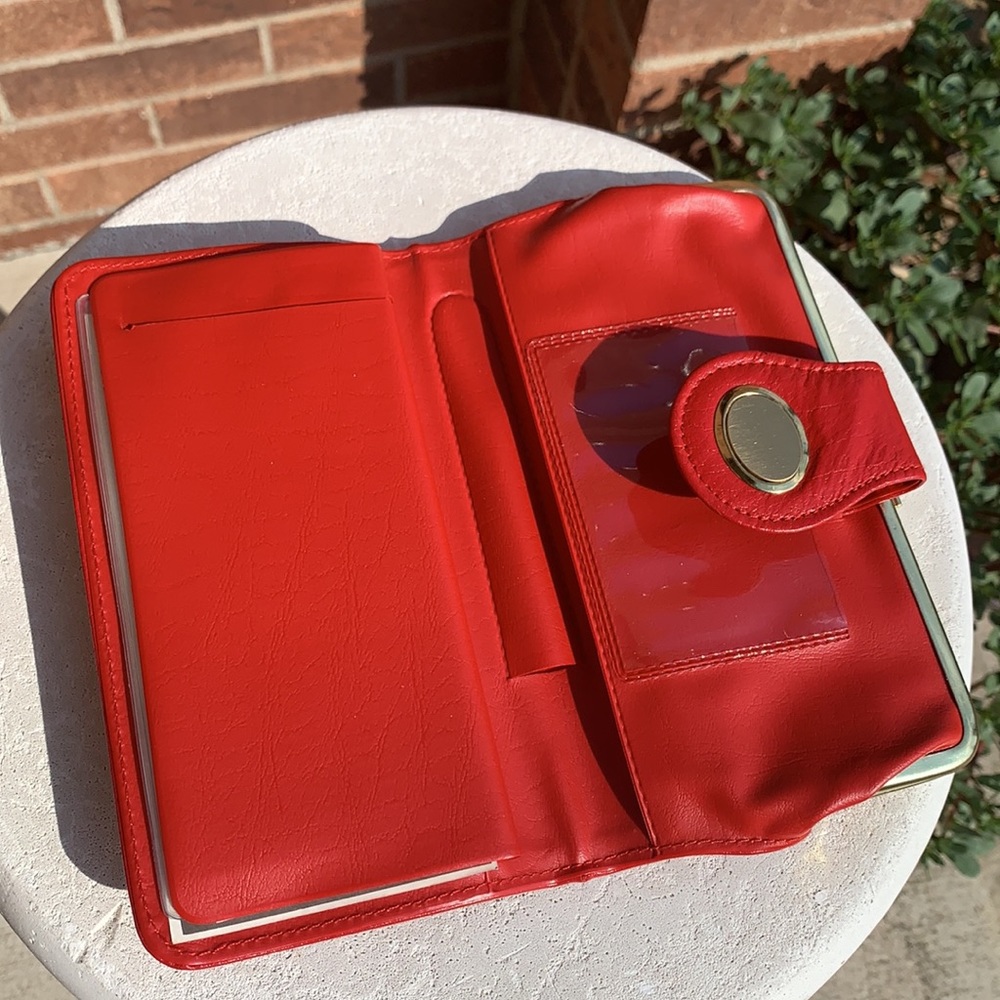 Vintage Red leather kiss lock wallet